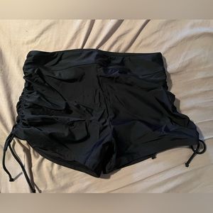 Swim shorts with ruched sides